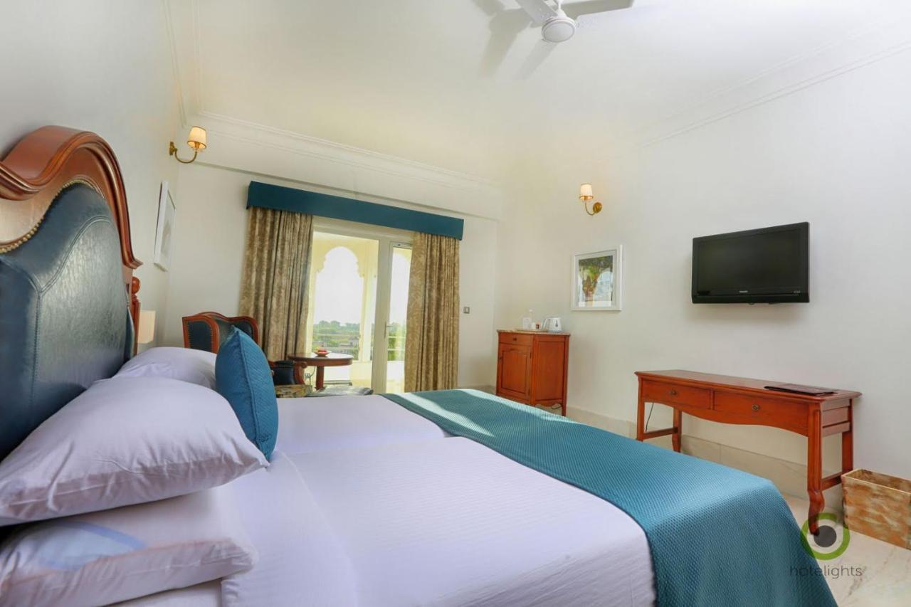 Fateh Niwas Bed & Breakfast Udaipur Bagian luar foto