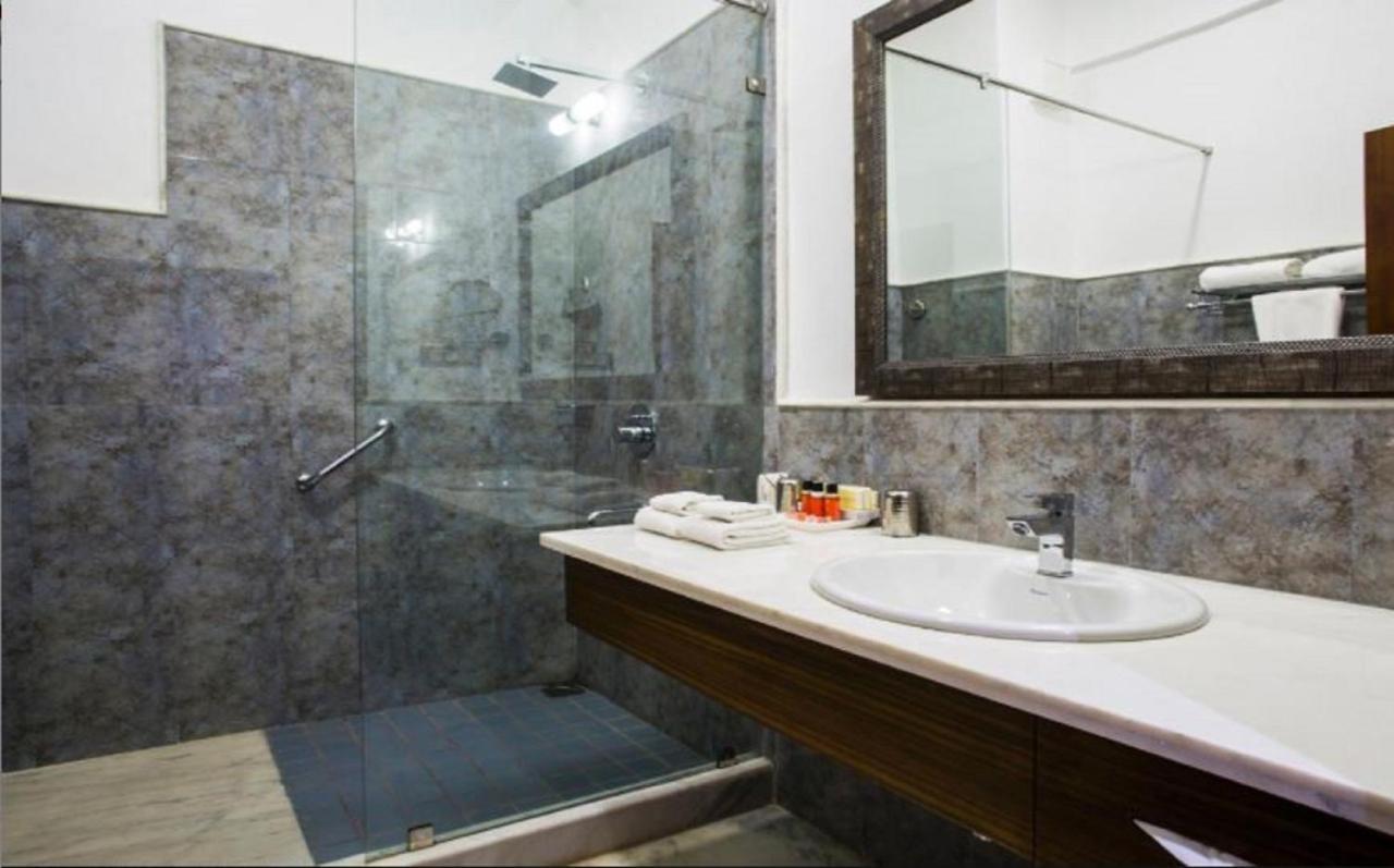 Fateh Niwas Bed & Breakfast Udaipur Bagian luar foto