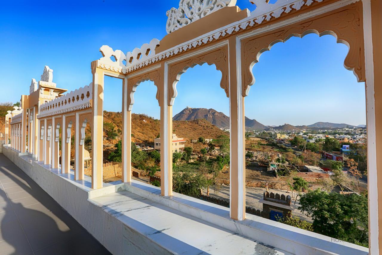 Fateh Niwas Bed & Breakfast Udaipur Bagian luar foto