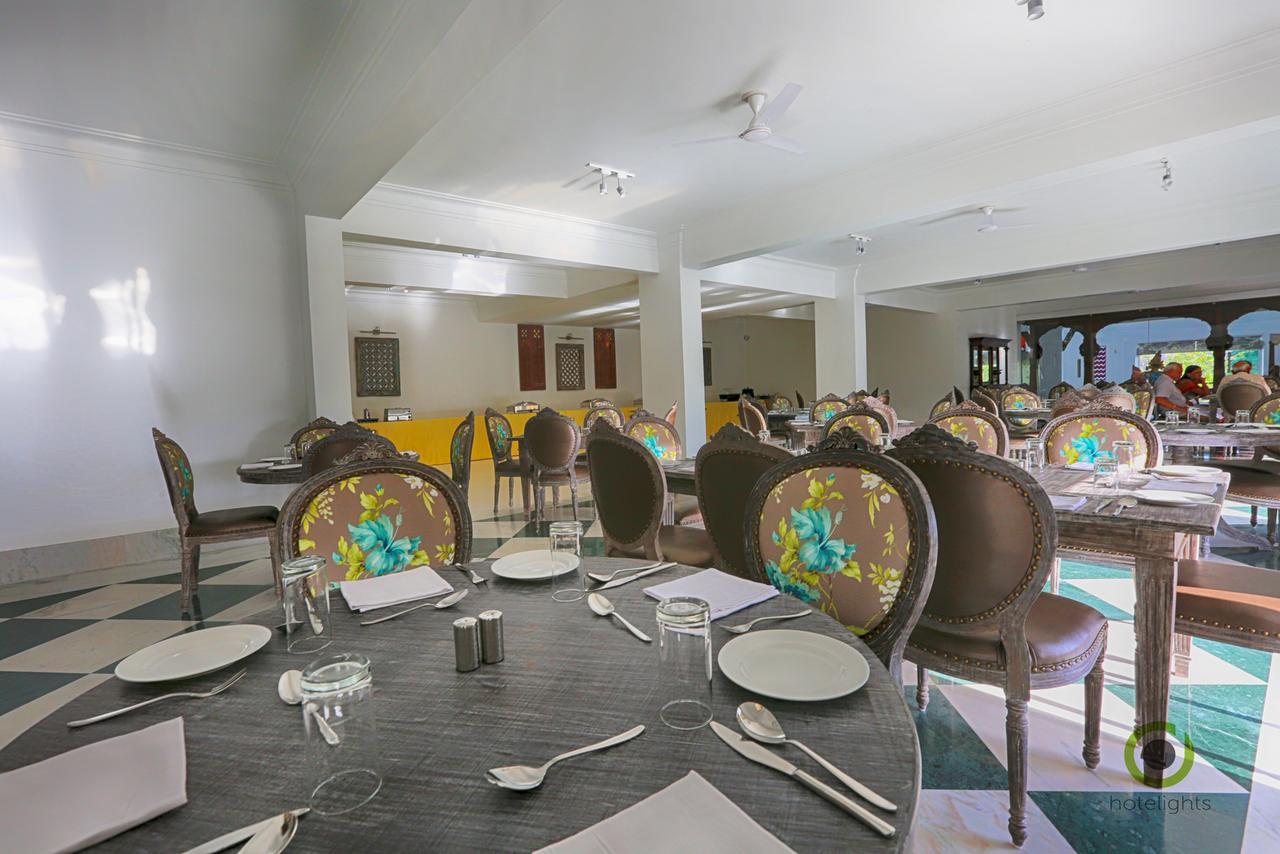 Fateh Niwas Bed & Breakfast Udaipur Bagian luar foto