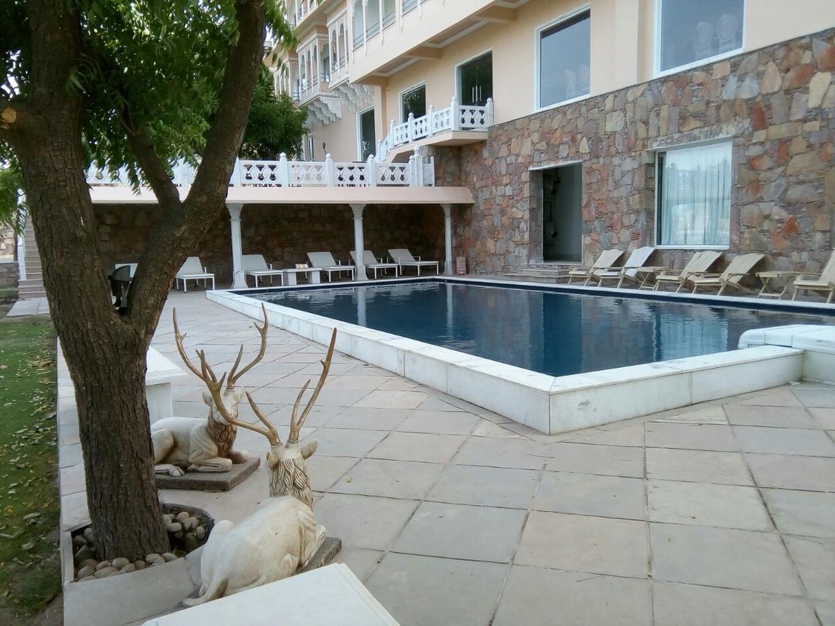 Fateh Niwas Bed & Breakfast Udaipur Bagian luar foto